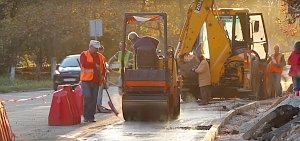 В Керчи в районе АТС заасфальтировали дорогу