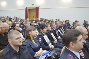 Погибшие полицейские обрели бессмертие, продолжившись в своих детях