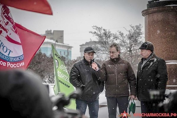 Дальнобойщики и КПРФ продолжают протестовать против Платона вместе