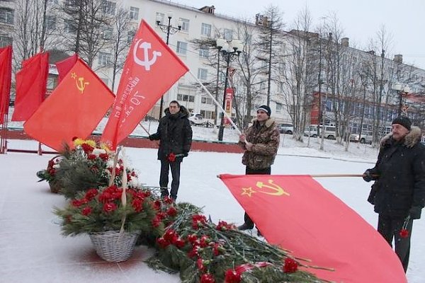 В Магадане отметили День неизвестного солдата