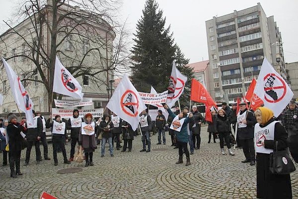 Как отмыть души единоросов в Год экологии? Митинг калининградских коммунистов