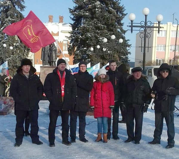 Белгородская область. Старооскольские комсомольцы приняли участие в праздновании дня освобождения посёлка Чернянка