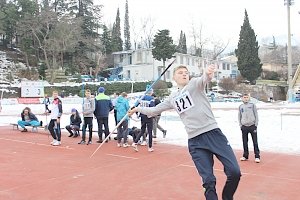 В Ялте соревновались мастера по метаниям