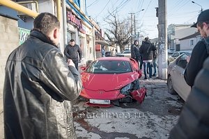 На улице Симферополя разбили Lamborgini