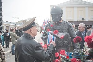 В Симферополе отметили День «вежливых людей»