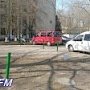 В Керченской поликлинике № 3 оградили стоянку для служебного авто