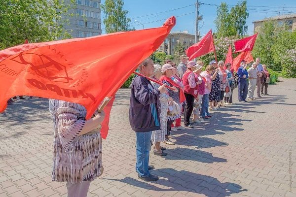 «Стучу, стучу, есть хочу!». Под таким девизом прошла акция протеста в Красноярске