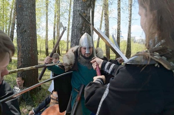 Владимирские коммунисты поддержали фестиваль «Под стягом Андрея Боголюбского»