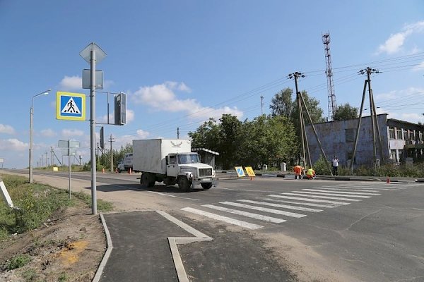 Орловская область. По поручению Губернатора-коммуниста Вадима Потомского в посёлке Глазуновка сделали безопасную дорогу