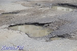 Ямы в районе Верхнего Солнечного становятся все больше