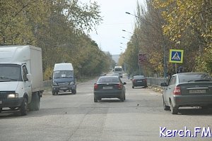 В Керчи поблизости от школы №11 убрали «лежачего полицейского»