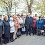 Евпаторийские студенты вскрыли заложенную полвека назад капсулу с посланием советских школьников