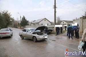 В Керчи утром столкнулись два «ВАЗа»