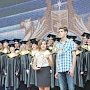 Аксёнов поздравил учащихся с Днём российского студенчества