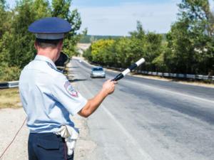 В Керчи сотрудники ГИБДД за пять дней установили 144 нарушений ПДД