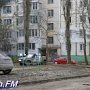 В Керчи автомобиль облили краской и пробили все колеса