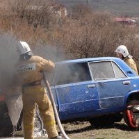 Пожарные МЧС России ликвидировали загорания трёх авто