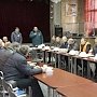 В Керчи сотрудники МЧС тренировались тушить торговый порт после землетрясения