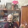 В Керчи свой 90-летний юбилей отметила ветеран Лидия Карпова