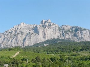 На плато «Ай-Петри» спасены двое туристов