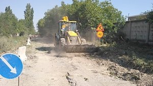 Капремонт дорог в столице Крыма начался с улицы Коммунальной