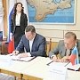 Подписаны два соглашения о побратимстве между городами Крыма, ДНР и ЛНР