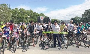 В Севастополе участники юбилейного фестиваля «ВелоПобеда» поддержали социальную кампанию «Без вас не удастся!»