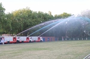 Севастопольцы продемонстрировали лучшее боевое развёртывание на Межрегиональных соревнованиях основных управлений МЧС России