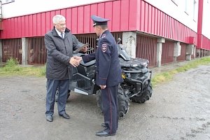 Владимир Колокольцев вручил служебный квадроцикл одному из лучших участковых уполномоченных полиции Чукотки