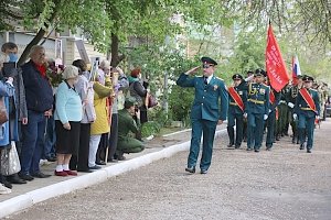 В Керчи прошел «Парад у дома Ветерана»