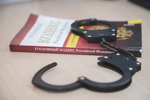 В Севастополе участковые уполномоченные полиции задержали подозреваемого в краже 100 тысяч рублей и телевизора у сожительницы